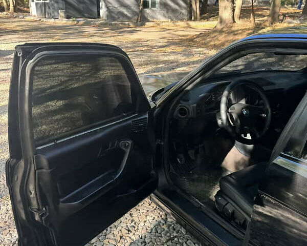 Черный БМВ 5 Серия, объемом двигателя 2 л и пробегом 340 тыс. км за 2300 $, фото 3 на Automoto.ua