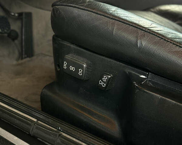 Черный БМВ 5 Серия, объемом двигателя 3.43 л и пробегом 480 тыс. км за 4900 $, фото 15 на Automoto.ua