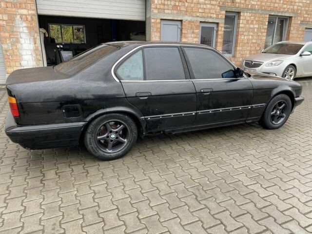 Чорний БМВ 5 Серія, об'ємом двигуна 2 л та пробігом 300 тис. км за 1800 $, фото 3 на Automoto.ua