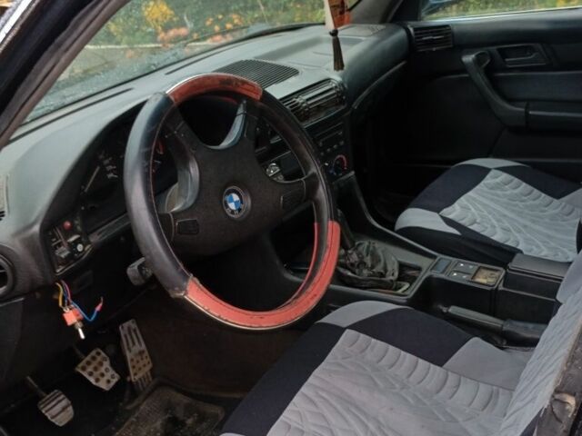 Черный БМВ 5 Серия, объемом двигателя 2 л и пробегом 250 тыс. км за 3000 $, фото 4 на Automoto.ua