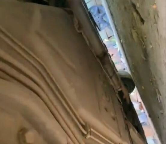 Черный БМВ 5 Серия, объемом двигателя 2 л и пробегом 450 тыс. км за 2100 $, фото 9 на Automoto.ua