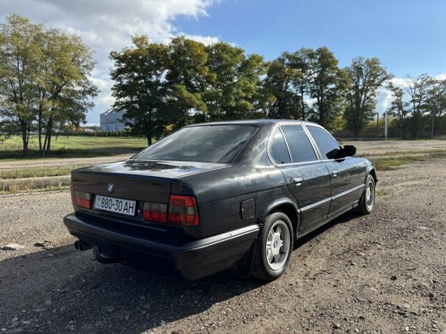 Чорний БМВ 5 Серія, об'ємом двигуна 3 л та пробігом 311 тис. км за 1900 $, фото 17 на Automoto.ua