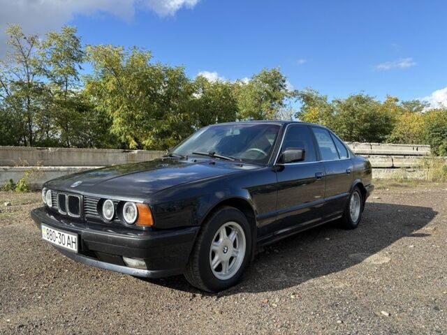 Чорний БМВ 5 Серія, об'ємом двигуна 3 л та пробігом 311 тис. км за 1900 $, фото 1 на Automoto.ua