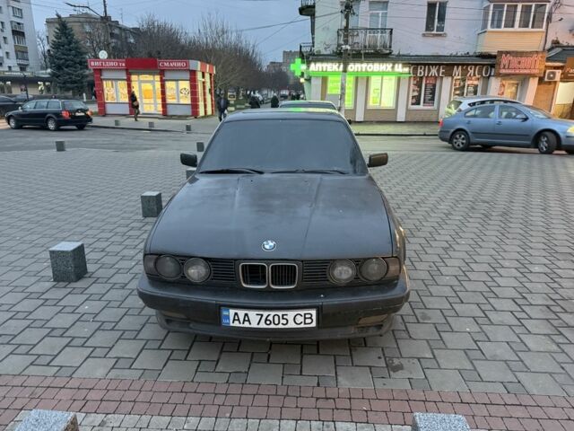 Черный БМВ 5 Серия, объемом двигателя 2.5 л и пробегом 123 тыс. км за 2300 $, фото 2 на Automoto.ua