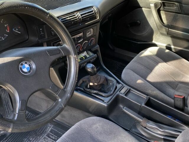 Черный БМВ 5 Серия, объемом двигателя 2 л и пробегом 3 тыс. км за 2400 $, фото 6 на Automoto.ua