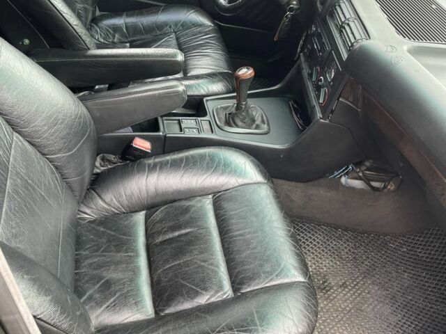 Чорний БМВ 5 Серія, об'ємом двигуна 2 л та пробігом 330 тис. км за 2900 $, фото 11 на Automoto.ua