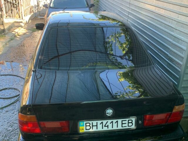 Чорний БМВ 5 Серія, об'ємом двигуна 3 л та пробігом 320 тис. км за 4000 $, фото 1 на Automoto.ua