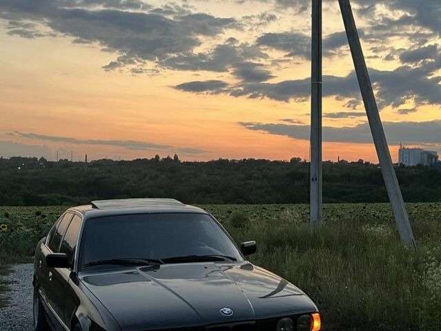 Чорний БМВ 5 Серія, об'ємом двигуна 2 л та пробігом 420 тис. км за 3500 $, фото 7 на Automoto.ua