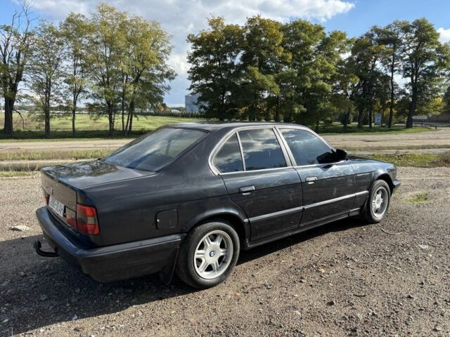 Чорний БМВ 5 Серія, об'ємом двигуна 3 л та пробігом 311 тис. км за 1900 $, фото 5 на Automoto.ua