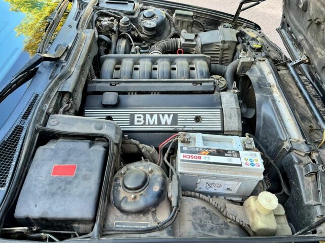 Черный БМВ 5 Серия, объемом двигателя 2.5 л и пробегом 406 тыс. км за 3499 $, фото 8 на Automoto.ua