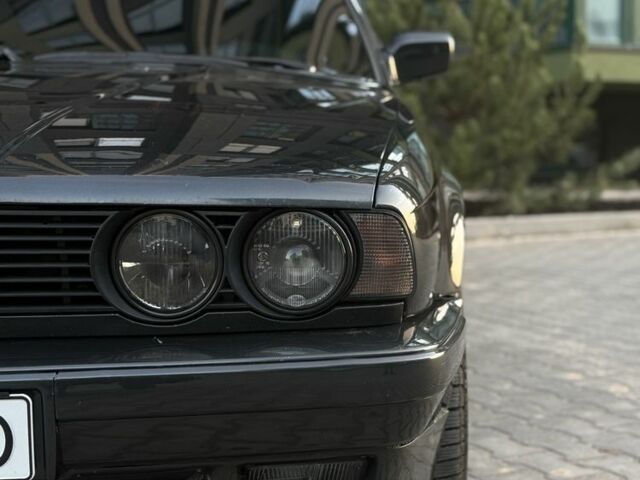 Чорний БМВ 5 Серія, об'ємом двигуна 2.5 л та пробігом 272 тис. км за 6000 $, фото 2 на Automoto.ua