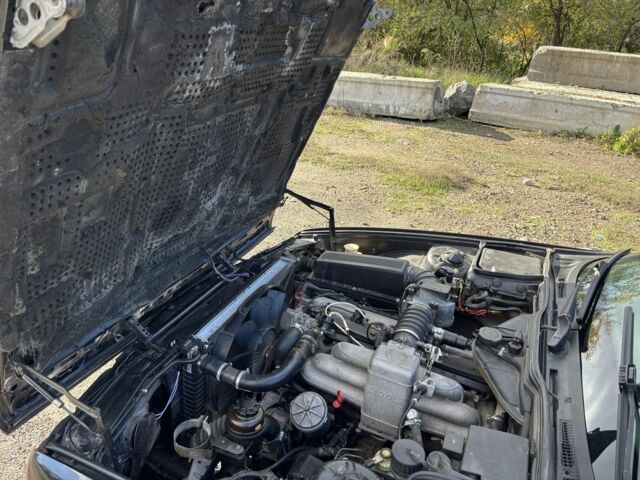 Чорний БМВ 5 Серія, об'ємом двигуна 3 л та пробігом 311 тис. км за 1900 $, фото 21 на Automoto.ua