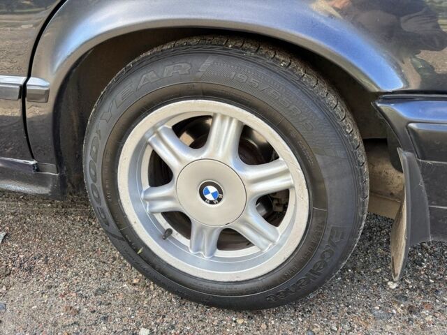 Чорний БМВ 5 Серія, об'ємом двигуна 3 л та пробігом 311 тис. км за 1900 $, фото 13 на Automoto.ua