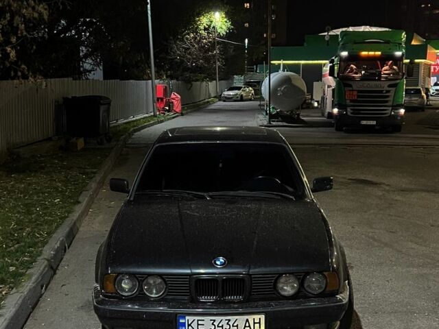 Чорний БМВ 5 Серія, об'ємом двигуна 2 л та пробігом 420 тис. км за 3500 $, фото 4 на Automoto.ua