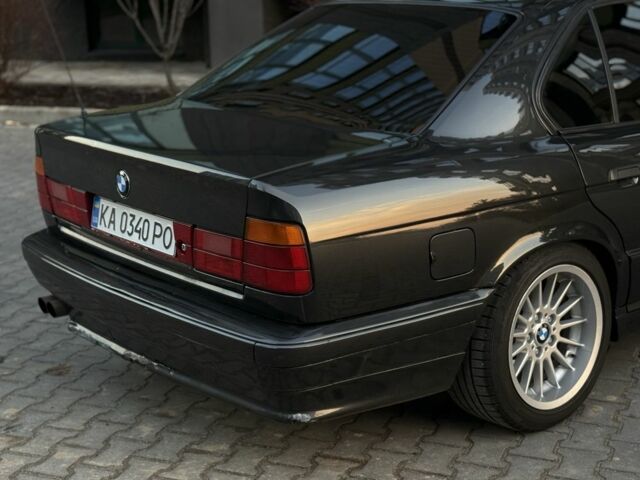 Чорний БМВ 5 Серія, об'ємом двигуна 2.5 л та пробігом 272 тис. км за 6000 $, фото 3 на Automoto.ua