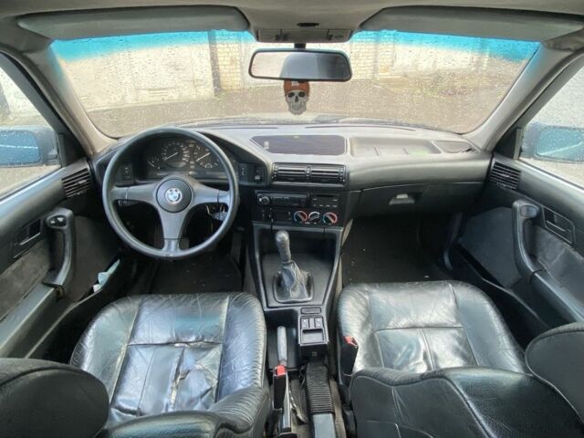 Чорний БМВ 5 Серія, об'ємом двигуна 2 л та пробігом 380 тис. км за 1700 $, фото 4 на Automoto.ua