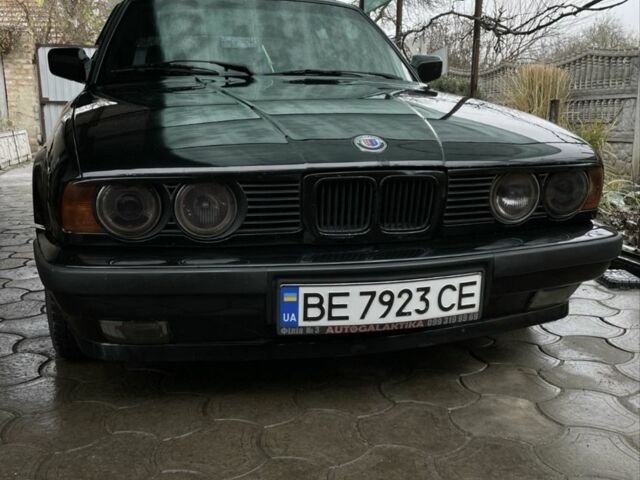 Чорний БМВ 5 Серія, об'ємом двигуна 2 л та пробігом 490 тис. км за 3800 $, фото 3 на Automoto.ua