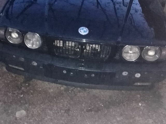 Чорний БМВ 5 Серія, об'ємом двигуна 2.5 л та пробігом 300 тис. км за 1300 $, фото 2 на Automoto.ua