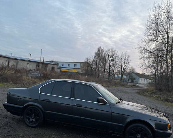 Черный БМВ 5 Серия, объемом двигателя 2.5 л и пробегом 400 тыс. км за 2400 $, фото 4 на Automoto.ua