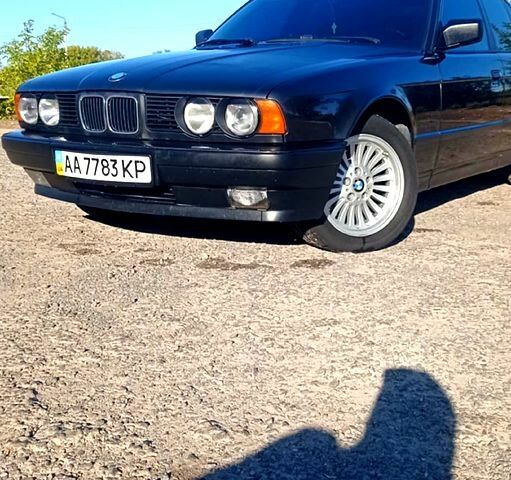 Черный БМВ 5 Серия, объемом двигателя 2.5 л и пробегом 0 тыс. км за 3000 $, фото 1 на Automoto.ua