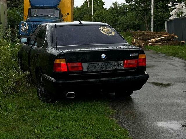 Черный БМВ 5 Серия, объемом двигателя 2.5 л и пробегом 170 тыс. км за 1190 $, фото 1 на Automoto.ua