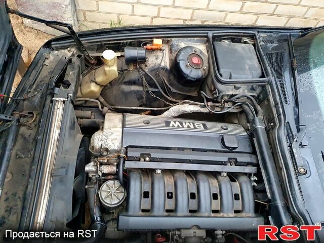 Черный БМВ 5 Серия, объемом двигателя 2 л и пробегом 320 тыс. км за 1500 $, фото 2 на Automoto.ua