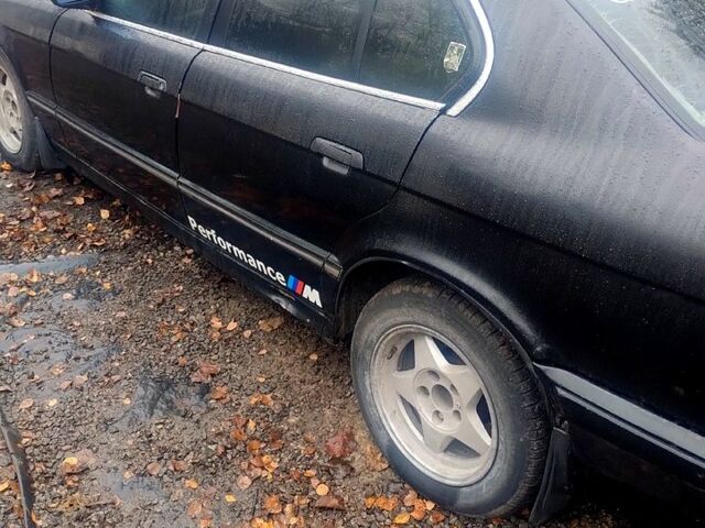Чорний БМВ 5 Серія, об'ємом двигуна 2.5 л та пробігом 300 тис. км за 1180 $, фото 5 на Automoto.ua