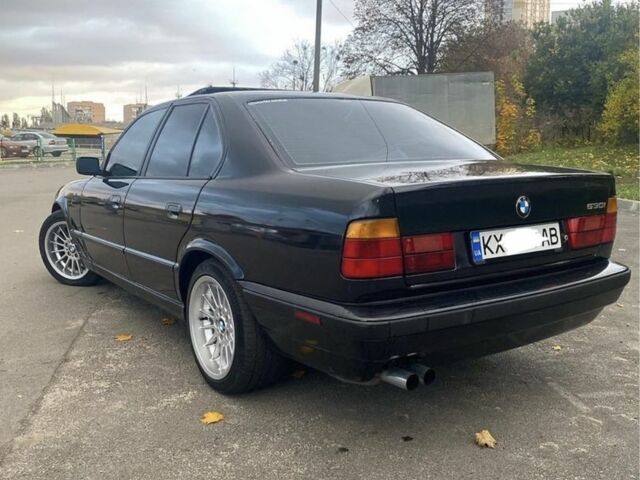 Чорний БМВ 5 Серія, об'ємом двигуна 4 л та пробігом 400 тис. км за 8380 $, фото 2 на Automoto.ua