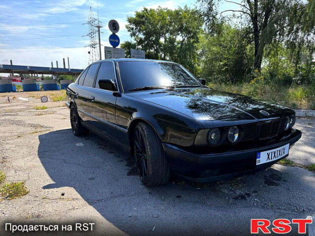 Чорний БМВ 5 Серія, об'ємом двигуна 2 л та пробігом 290 тис. км за 3600 $, фото 1 на Automoto.ua