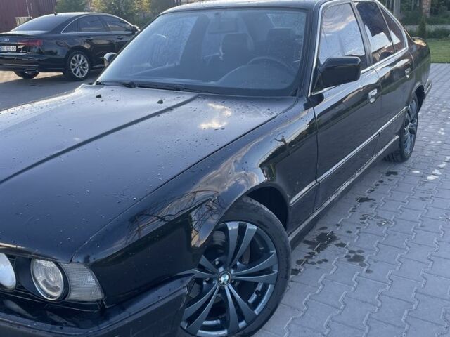 Черный БМВ 5 Серия, объемом двигателя 2 л и пробегом 300 тыс. км за 2549 $, фото 3 на Automoto.ua