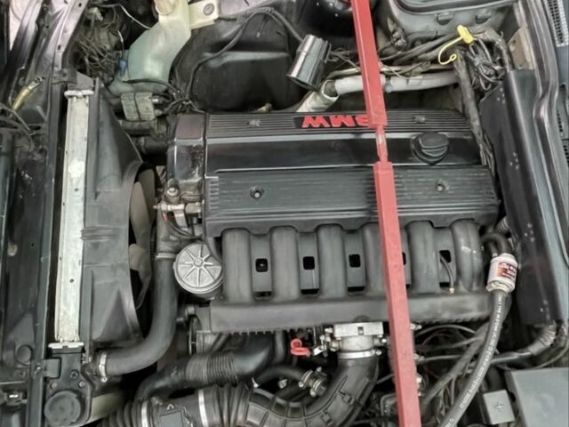 Чорний БМВ 5 Серія, об'ємом двигуна 2 л та пробігом 490 тис. км за 3800 $, фото 7 на Automoto.ua