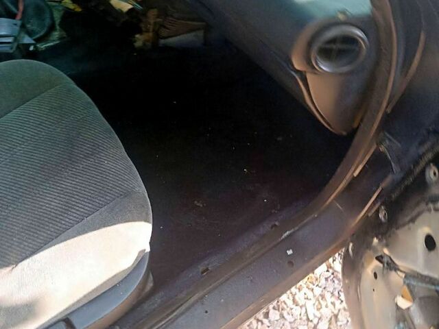 Черный БМВ 5 Серия, объемом двигателя 2.5 л и пробегом 300 тыс. км за 1300 $, фото 2 на Automoto.ua