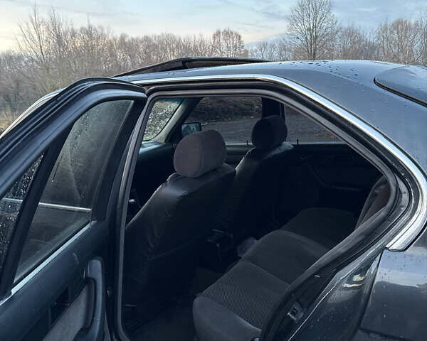 Черный БМВ 5 Серия, объемом двигателя 2.5 л и пробегом 400 тыс. км за 2400 $, фото 13 на Automoto.ua