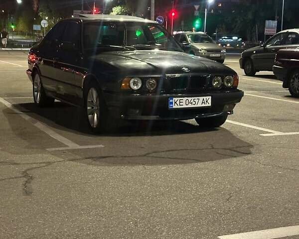 Чорний БМВ 5 Серія, об'ємом двигуна 1.99 л та пробігом 220 тис. км за 3500 $, фото 2 на Automoto.ua