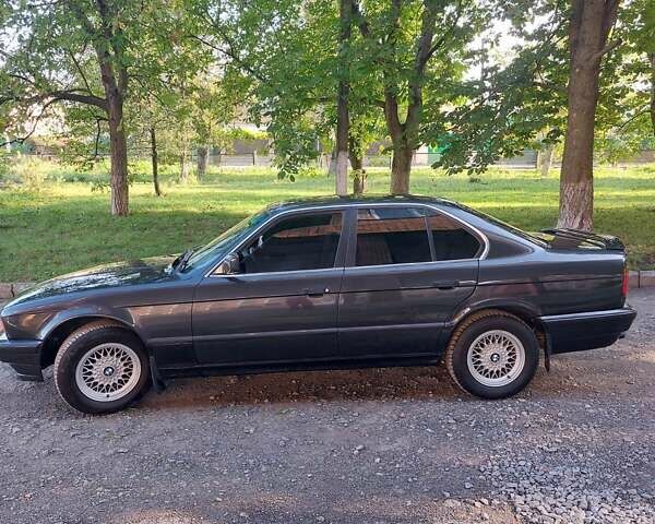 Чорний БМВ 5 Серія, об'ємом двигуна 2.5 л та пробігом 300 тис. км за 3500 $, фото 10 на Automoto.ua