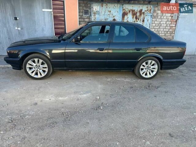 Чорний БМВ 5 Серія, об'ємом двигуна 1.99 л та пробігом 220 тис. км за 3500 $, фото 4 на Automoto.ua