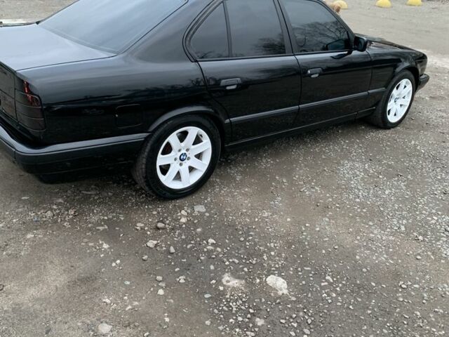 Черный БМВ 5 Серия, объемом двигателя 2.5 л и пробегом 350 тыс. км за 4000 $, фото 11 на Automoto.ua