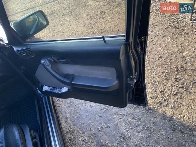 Черный БМВ 5 Серия, объемом двигателя 2 л и пробегом 300 тыс. км за 2100 $, фото 6 на Automoto.ua