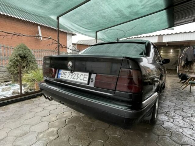 Чорний БМВ 5 Серія, об'ємом двигуна 2 л та пробігом 490 тис. км за 3800 $, фото 2 на Automoto.ua