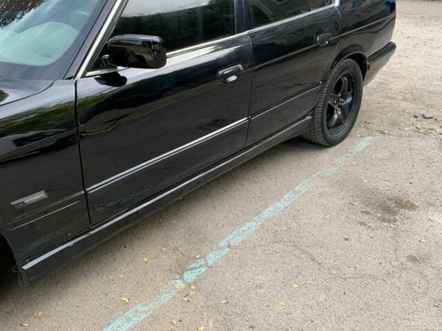 Черный БМВ 5 Серия, объемом двигателя 2 л и пробегом 3 тыс. км за 2800 $, фото 1 на Automoto.ua