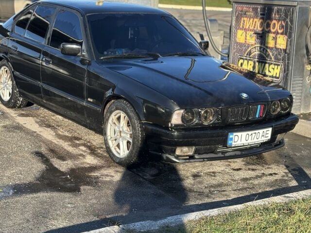 Чорний БМВ 5 Серія, об'ємом двигуна 2 л та пробігом 300 тис. км за 3500 $, фото 3 на Automoto.ua