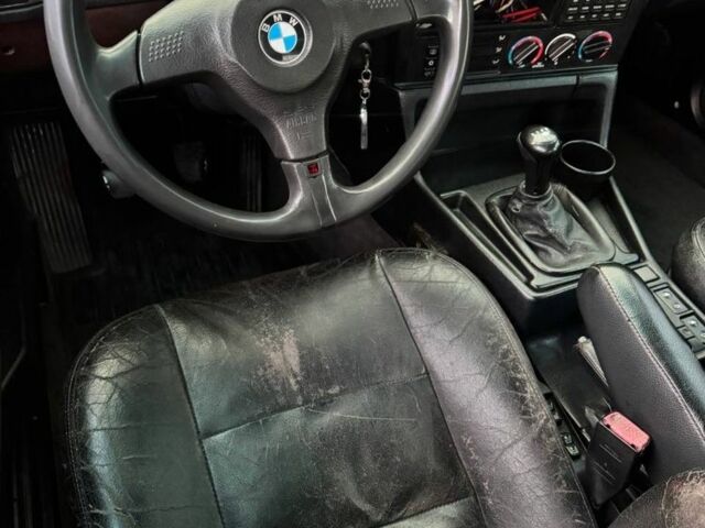 Черный БМВ 5 Серия, объемом двигателя 2.5 л и пробегом 300 тыс. км за 2450 $, фото 6 на Automoto.ua