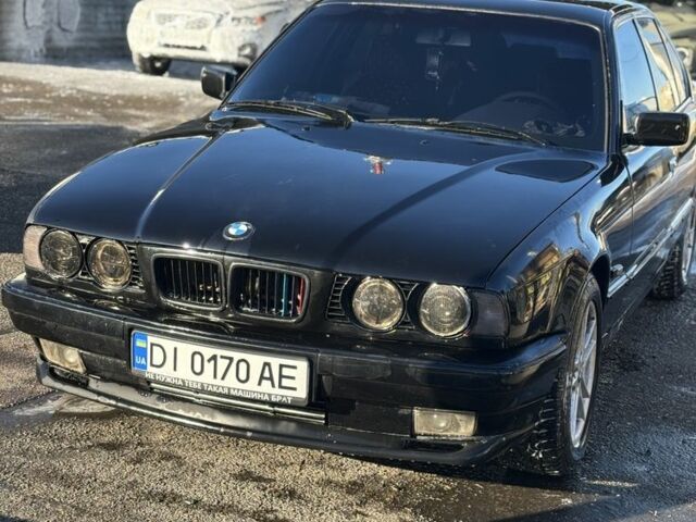 Чорний БМВ 5 Серія, об'ємом двигуна 2 л та пробігом 300 тис. км за 3500 $, фото 2 на Automoto.ua