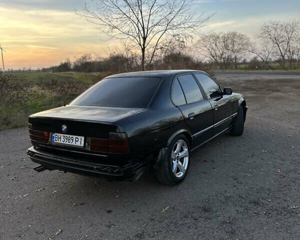 Чорний БМВ 5 Серія, об'ємом двигуна 2.49 л та пробігом 300 тис. км за 2450 $, фото 3 на Automoto.ua