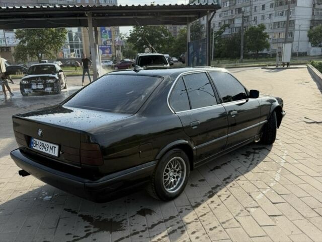Черный БМВ 5 Серия, объемом двигателя 3 л и пробегом 450 тыс. км за 4700 $, фото 2 на Automoto.ua
