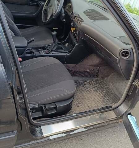 Чорний БМВ 5 Серія, об'ємом двигуна 1.8 л та пробігом 384 тис. км за 2500 $, фото 10 на Automoto.ua