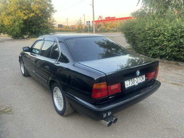 Черный БМВ 5 Серия, объемом двигателя 2 л и пробегом 400 тыс. км за 2500 $, фото 3 на Automoto.ua