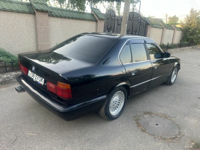 Черный БМВ 5 Серия, объемом двигателя 2 л и пробегом 400 тыс. км за 2500 $, фото 2 на Automoto.ua