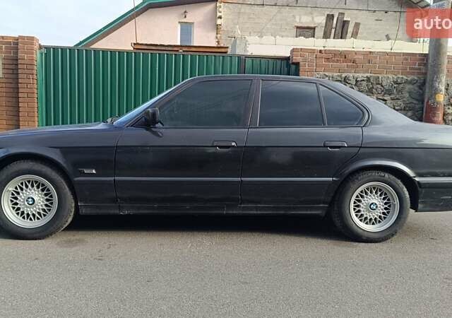 Чорний БМВ 5 Серія, об'ємом двигуна 1.8 л та пробігом 384 тис. км за 2500 $, фото 2 на Automoto.ua