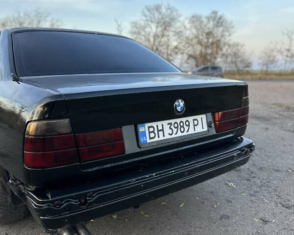 Чорний БМВ 5 Серія, об'ємом двигуна 2.49 л та пробігом 300 тис. км за 2450 $, фото 4 на Automoto.ua